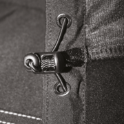 Perfekte Qualität garantieren auch die Zipper der Jacke, mit denen man sich optimal vor Wind und Wasser schützen kann.